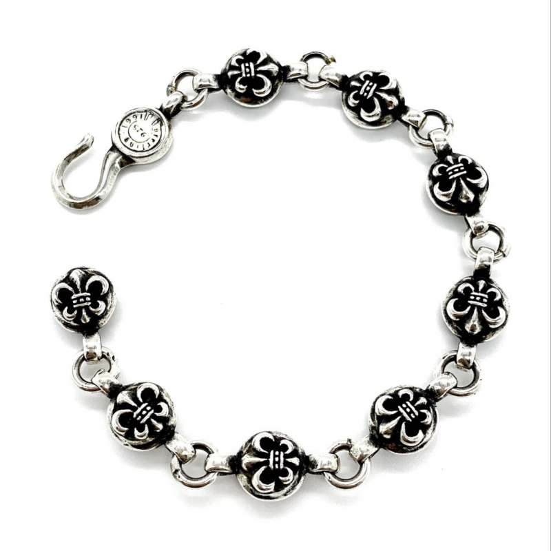 Ch**me He**ts bracelets